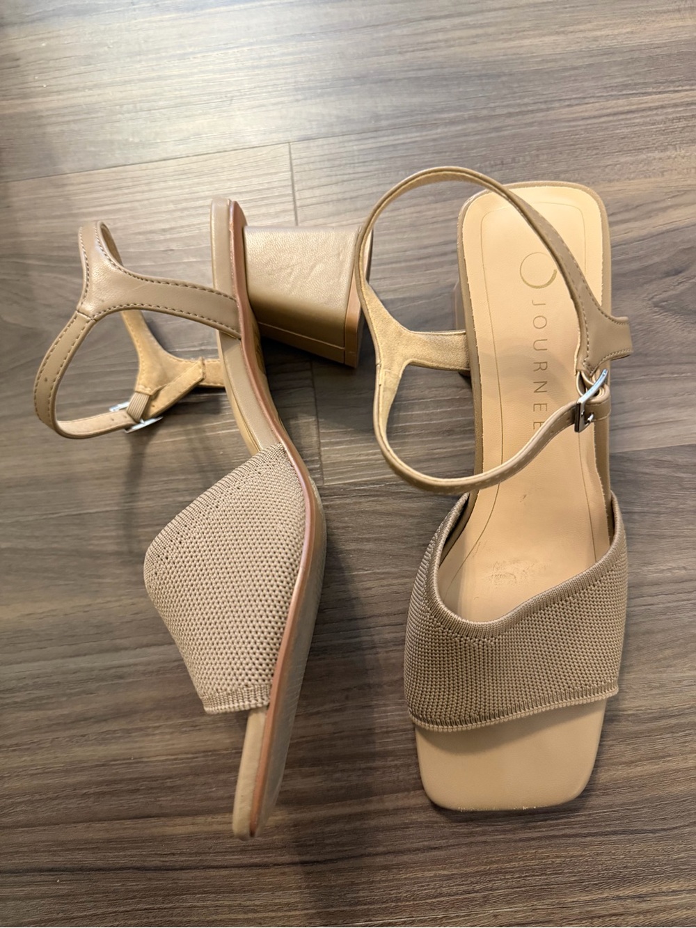 Journee women’s beige heels size 7